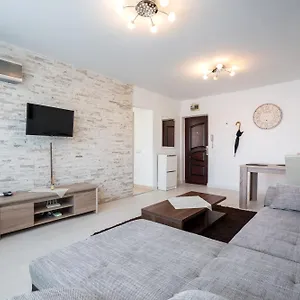 Magnificent Location With Iconic Scenery - Sala Palatului Appartamento